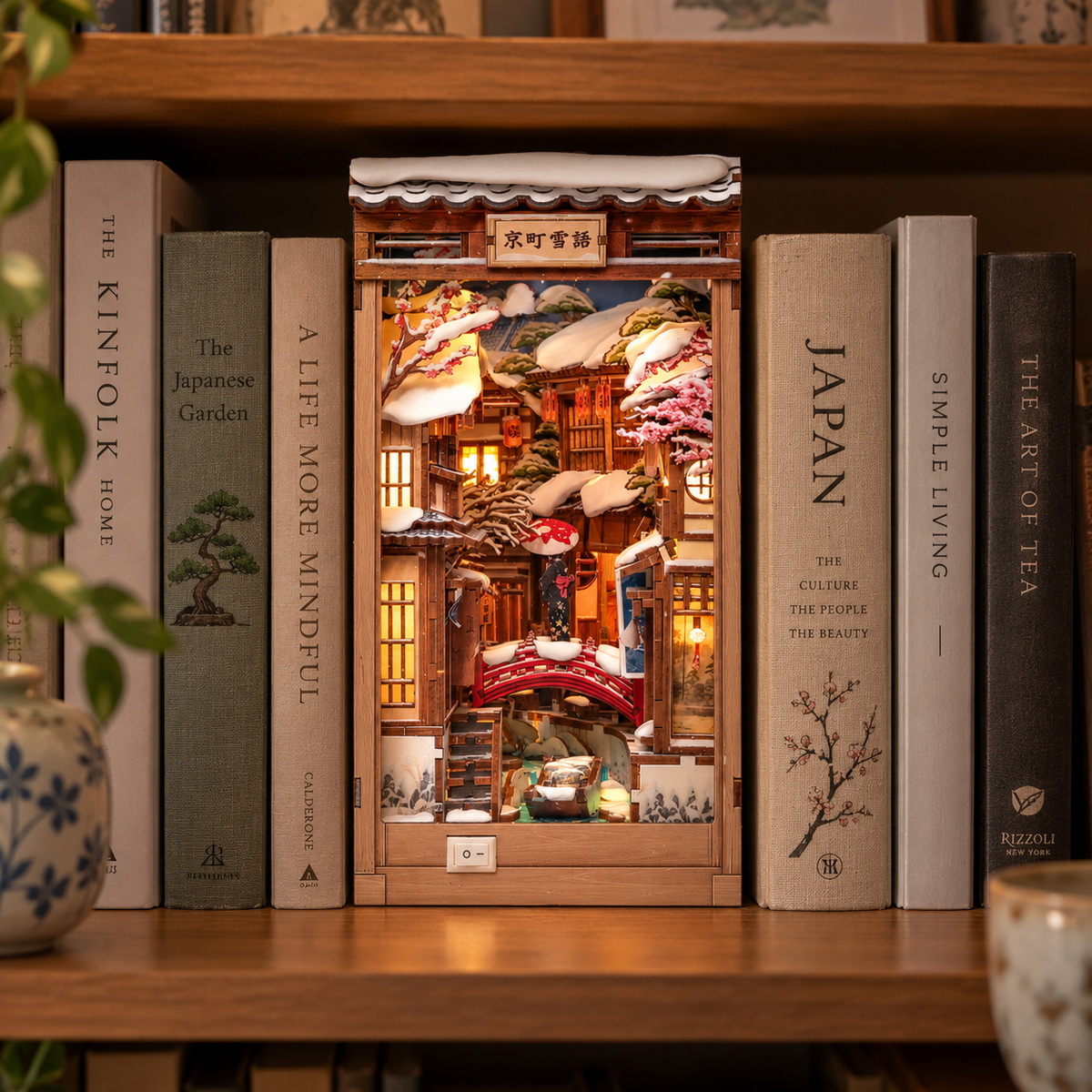 Japanese Book Nook Kyoto Snow Whisper