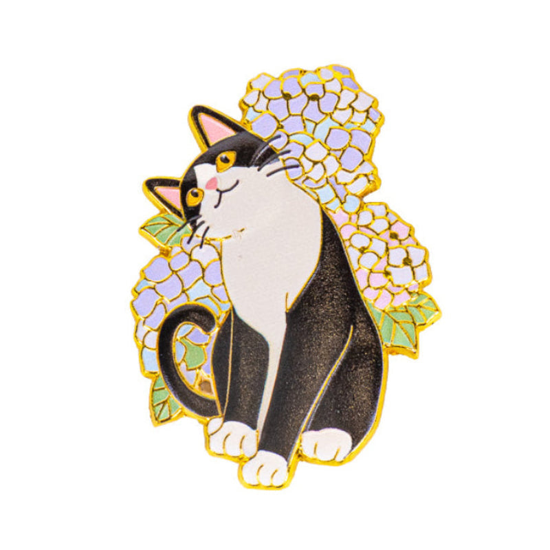 Japanese Gold-Tone Metal Magnet – Cat & Hydrangeas