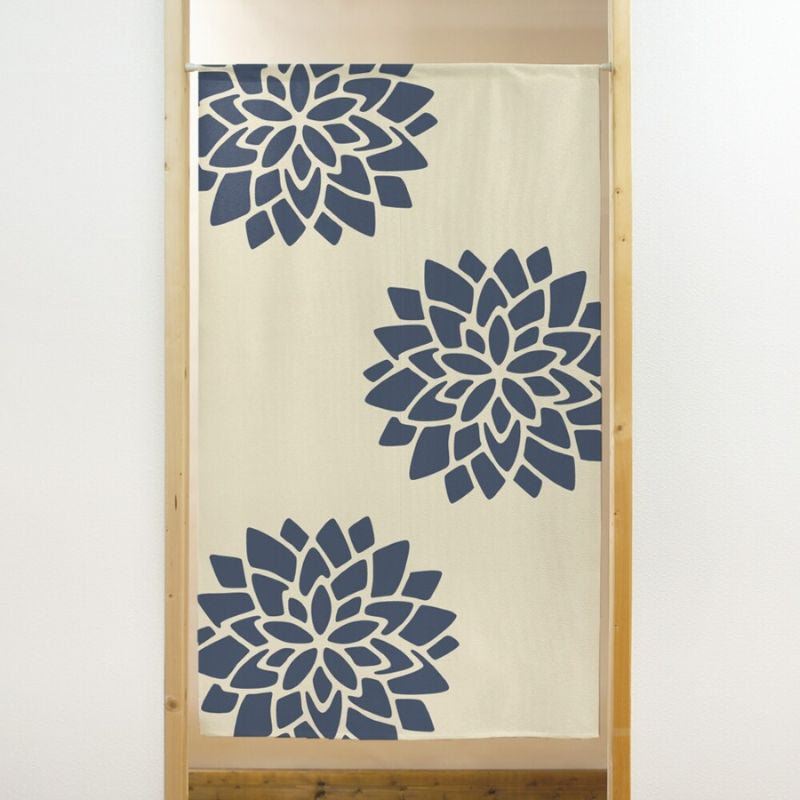 Japanese Noren - Lotus Flower 85 x 150 cm (33.5’’ x 59’’)