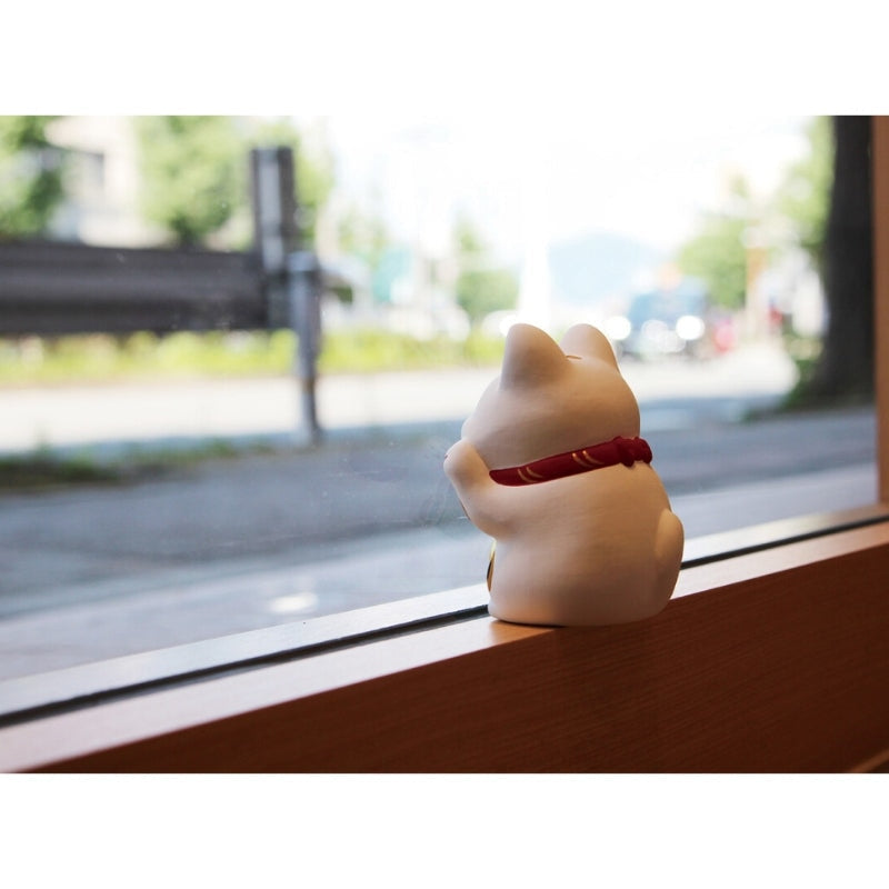 Maneki Neko - Kawaii White