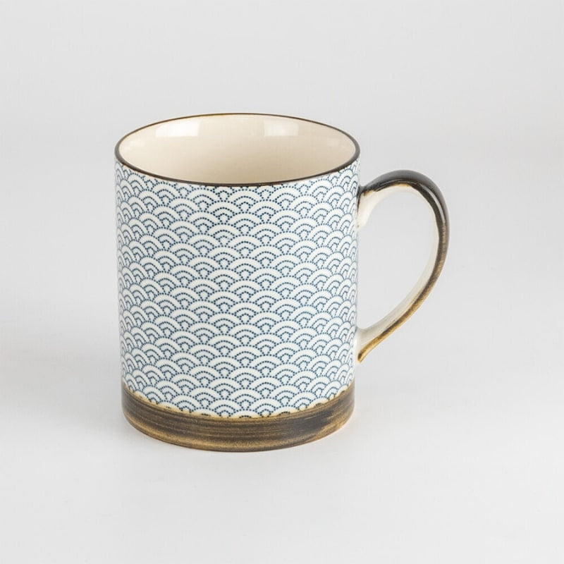 Japanese mug Seigaiha pattern