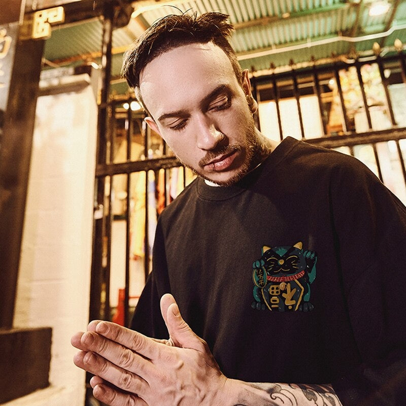 Japanese Street Maneki Neko Tee