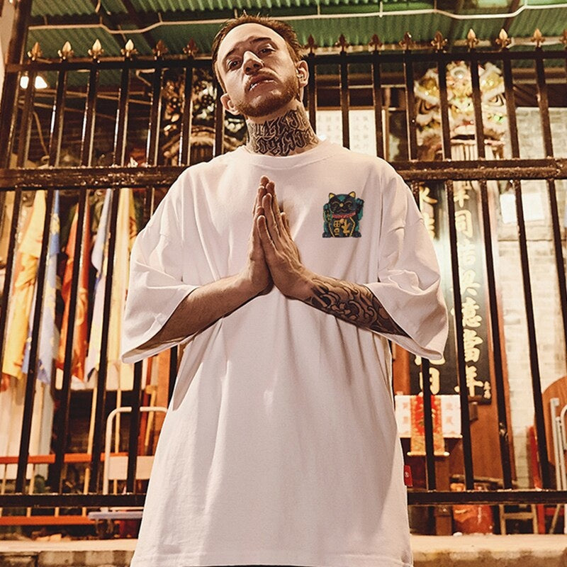Japanese Street Maneki Neko Tee