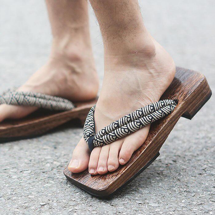 Men’s Japanese Geta Sandals - Seigaiha 39