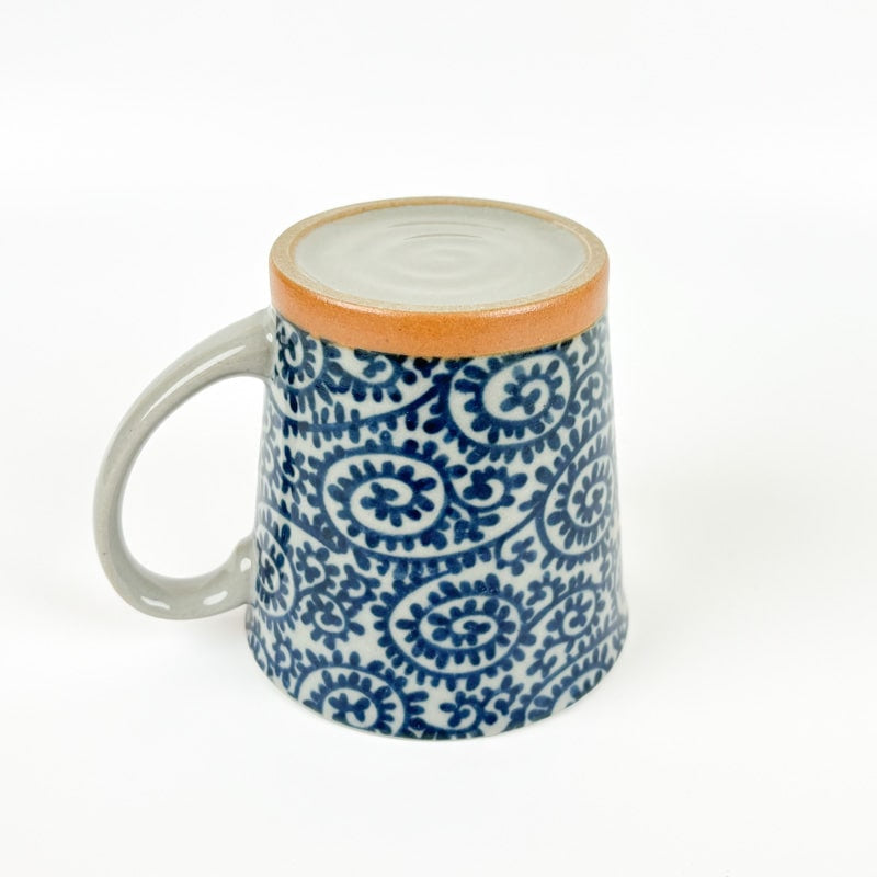 Japanese mug Karakusa Blue