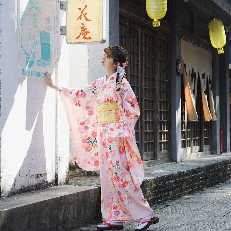 Women’s Traditional Japanese Kimono Dress