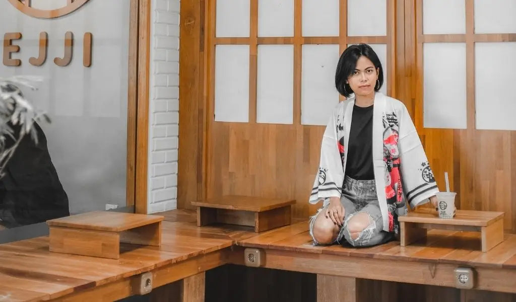 Wearing the kimono properly
