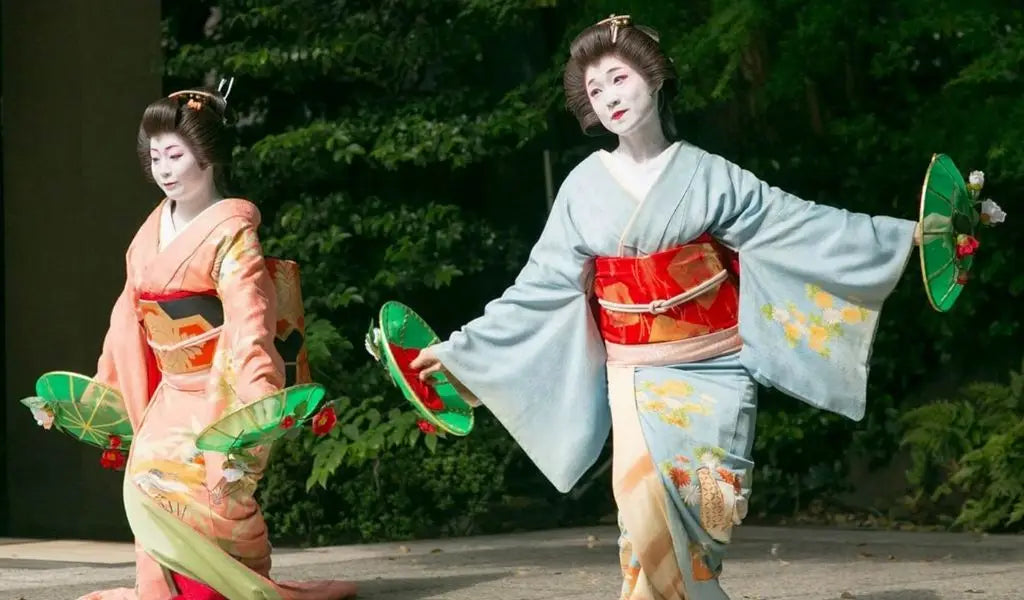 geisha, guardian of Japanese arts