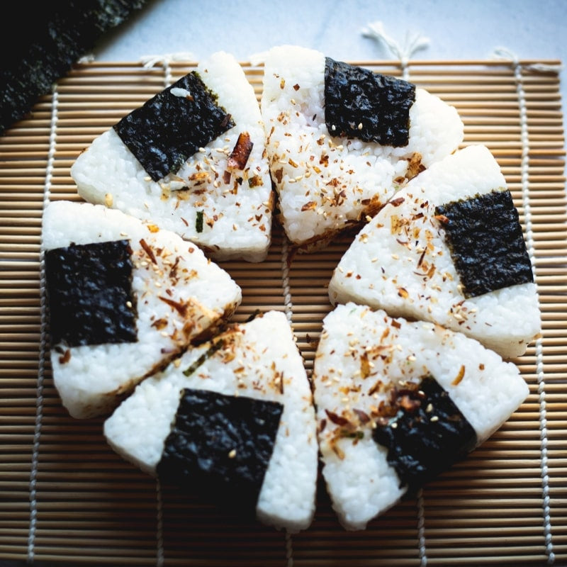 Onigiri mold - Let's Pop Out!