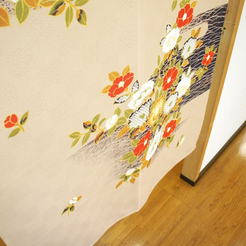 Noren Curtain - Tsubaki 85 x 150 cm (33.5’’ x 59’’)