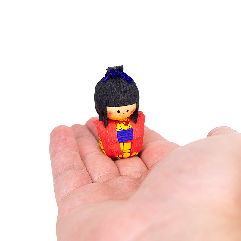 Okiagari Roly-Poly Doll Little Girl