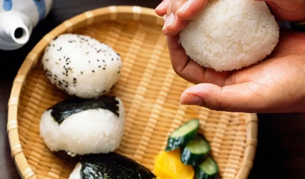 onigiri preparation