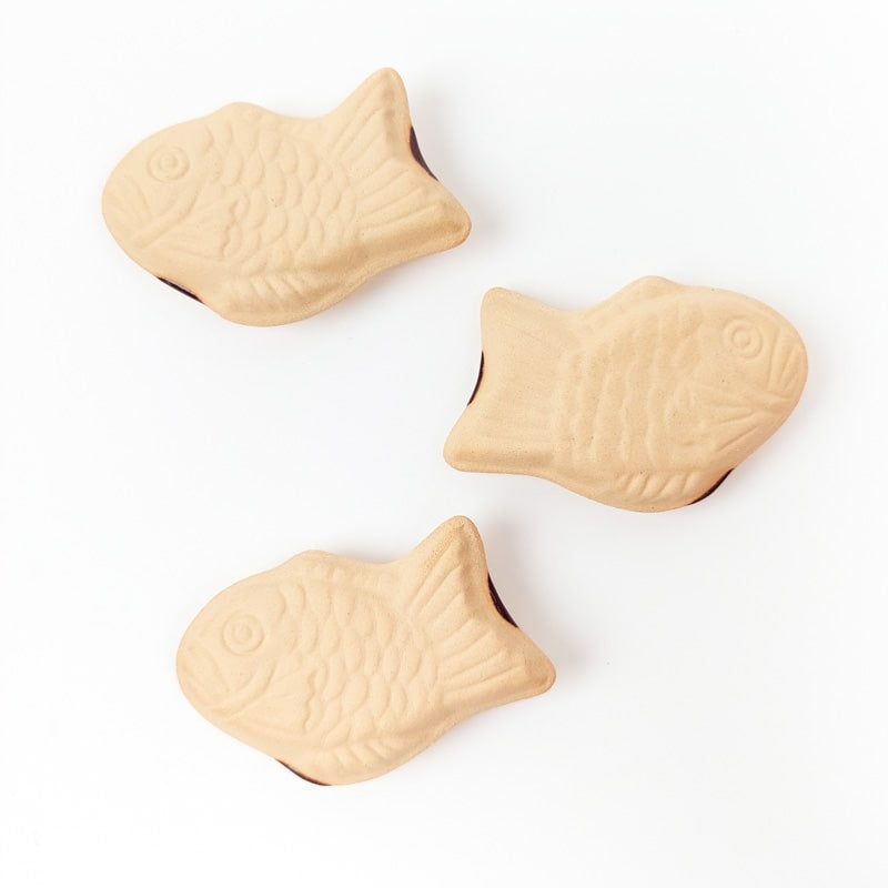 Taiyaki Japanese chopstick rest