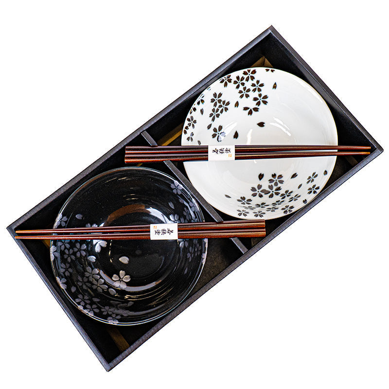Set of 2 Japanese Bowls - Black & White