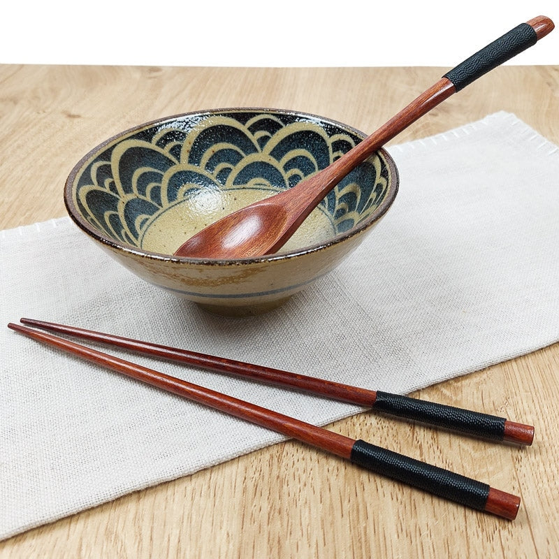 Vintage Japanese bowl