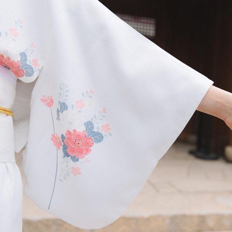 Women’s Japanese Flower Kimono - Shakuyaku